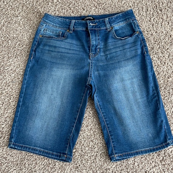 Women’s Jean Shorts - Picture 1 of 3